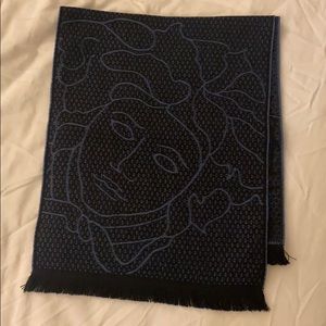 NWOT Authentic Versace Scarf